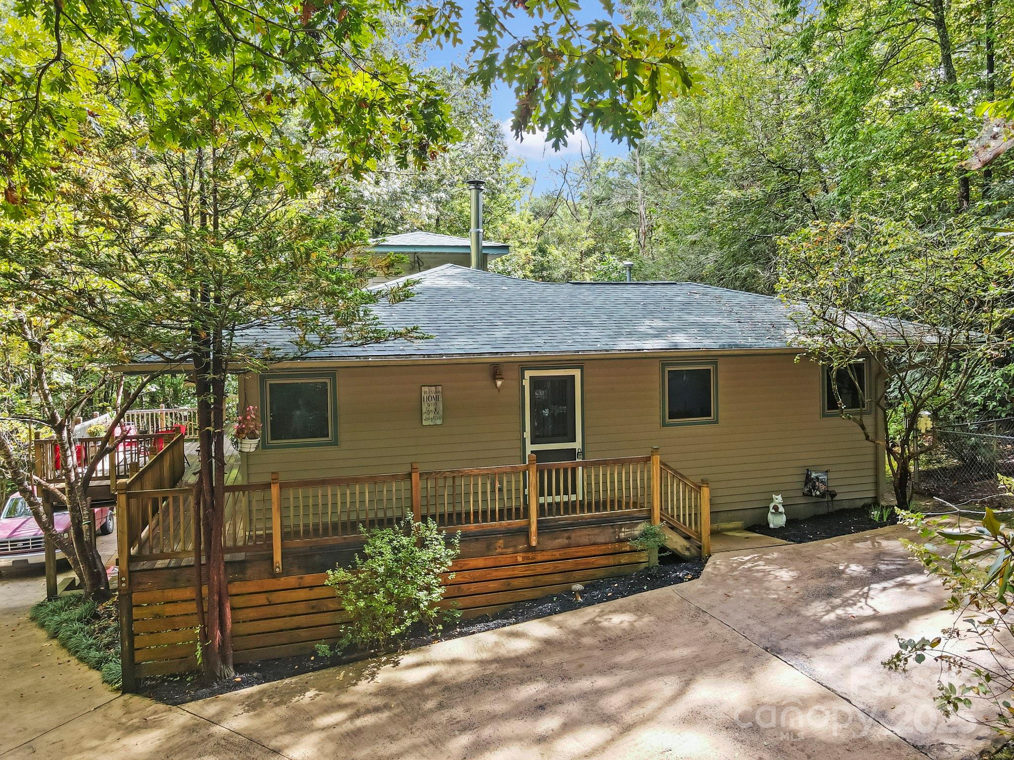 428 Lakeland Drive, Pisgah Forest, NC 28768