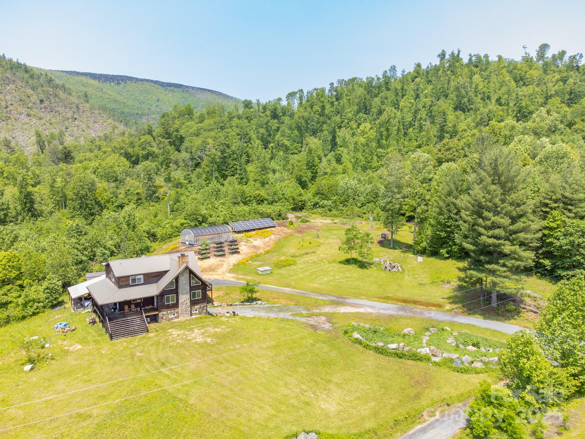 146 Green Briar Lane, Green Mountain, NC 28740