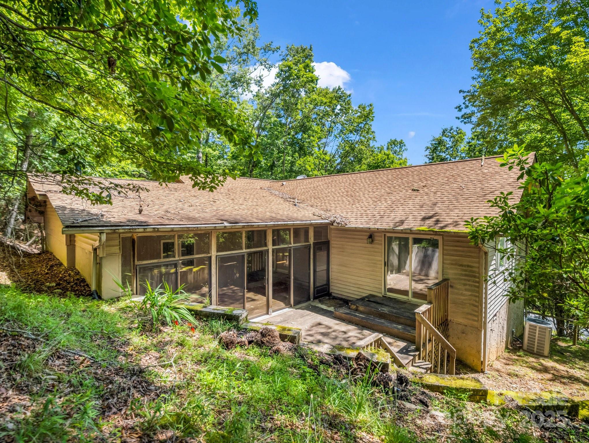 436 Utsonati Lane, Brevard, NC 28712