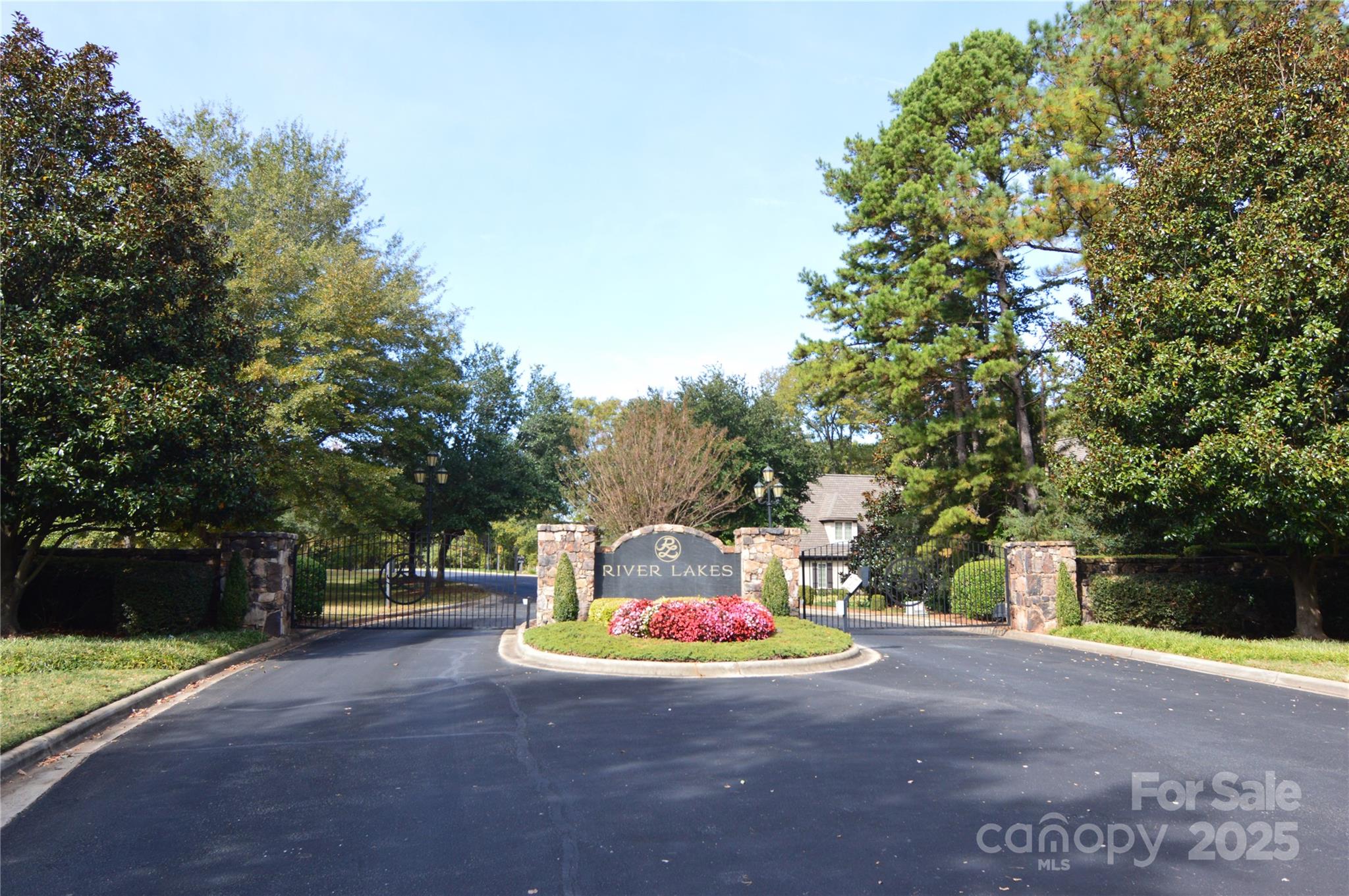 8013 Water View Drive, Belmont, NC 28012