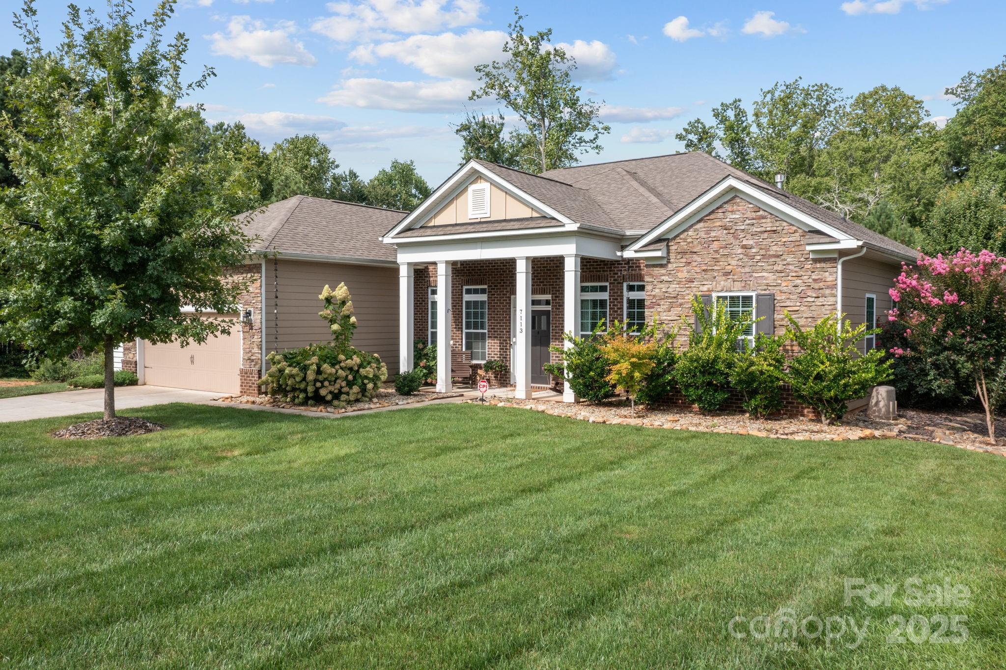 7113 Spyglass Ridge Drive, Denver, NC 28037