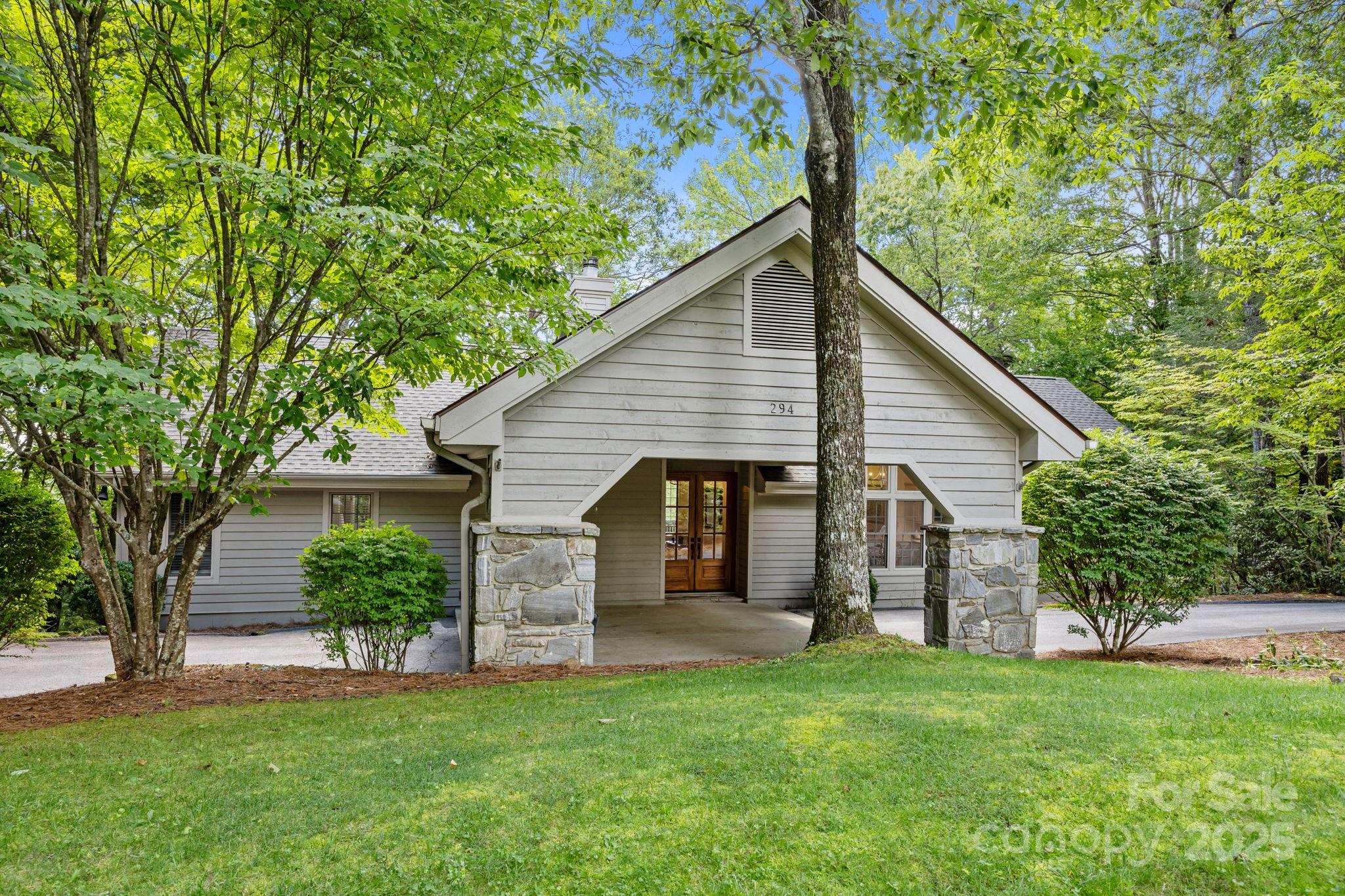 294 Club Colony Lane, Lake Toxaway, NC 28747