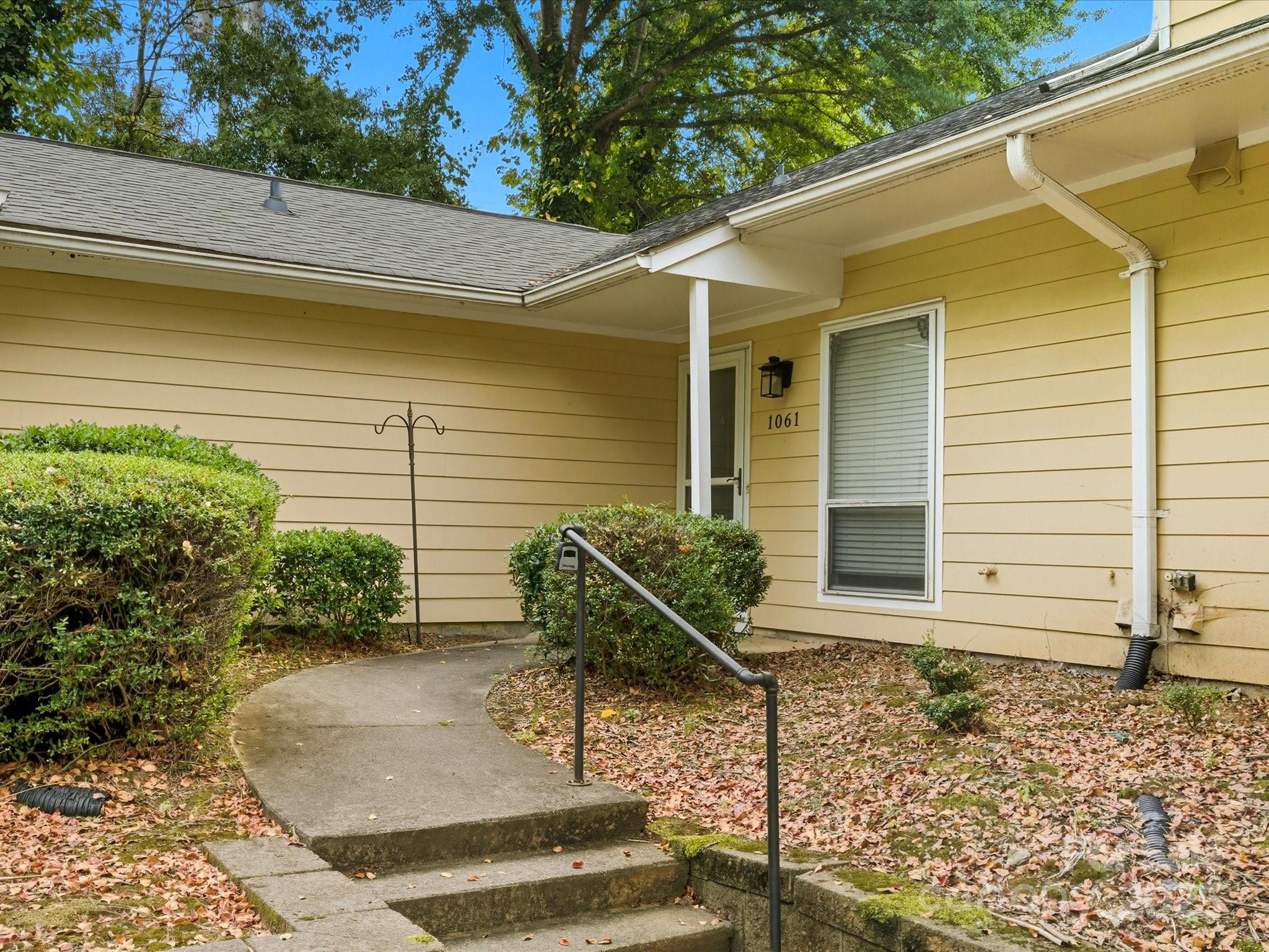 1061 Sardis Cove Drive, Charlotte, NC 28270