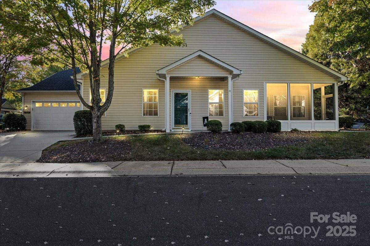 9339 Duckhorn Drive, Charlotte, NC 28277