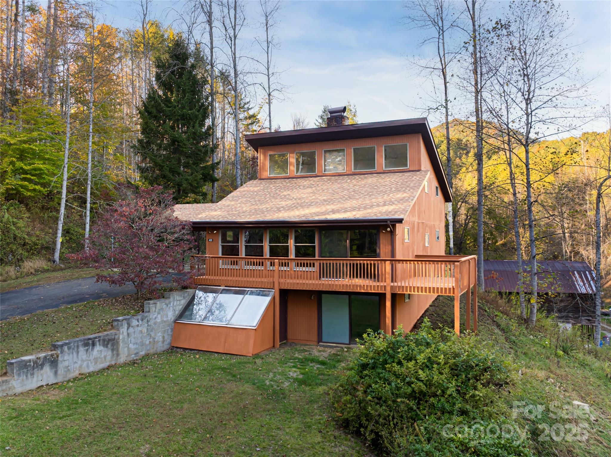 423 Hardscrabble Road, Burnsville, NC 28714