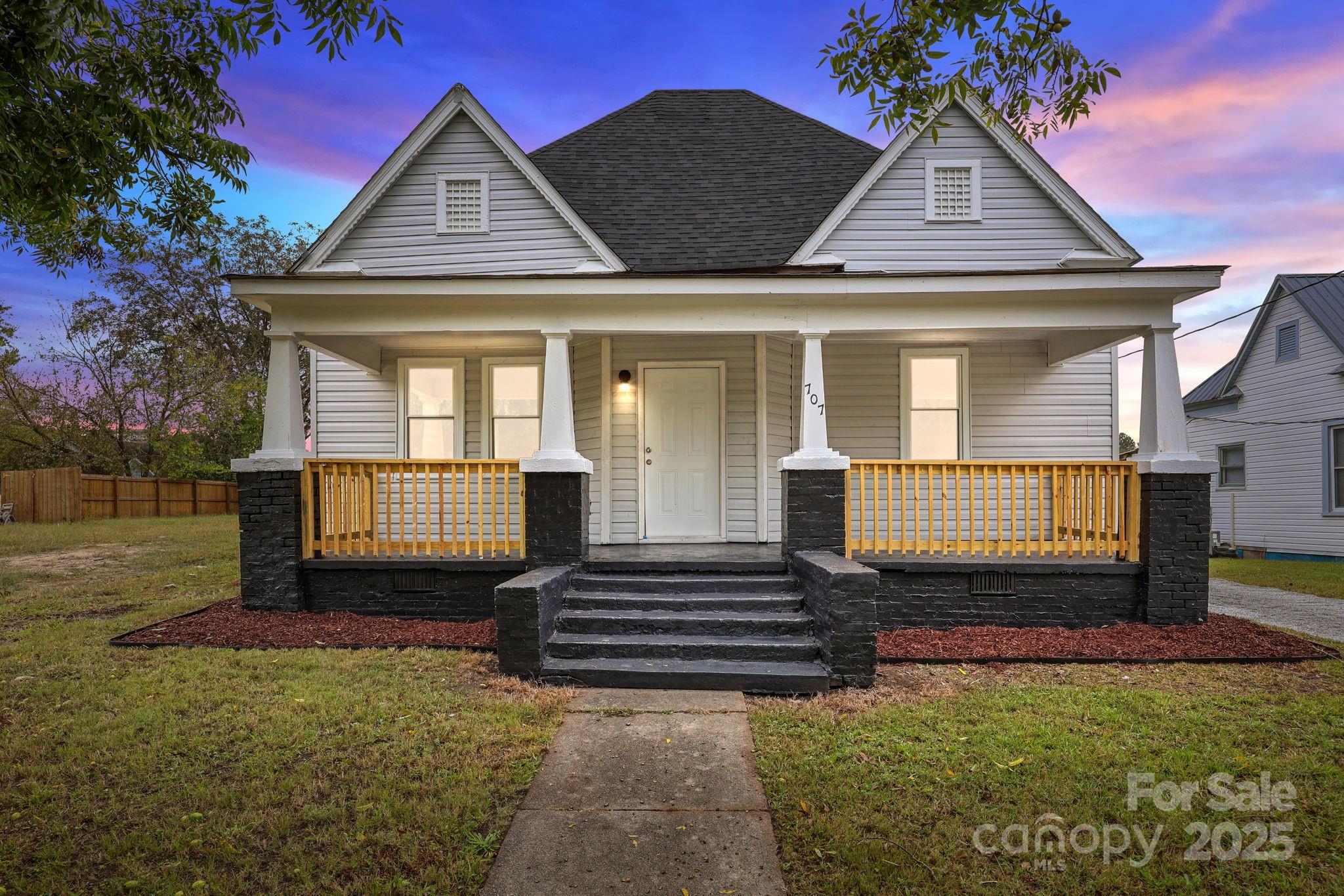 707 Yadkin Avenue, Spencer, NC 28159