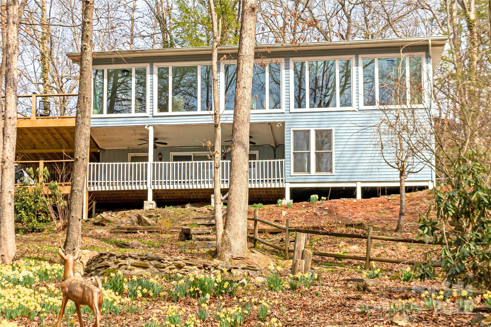 87 Medley Drive, Waynesville, NC 28785