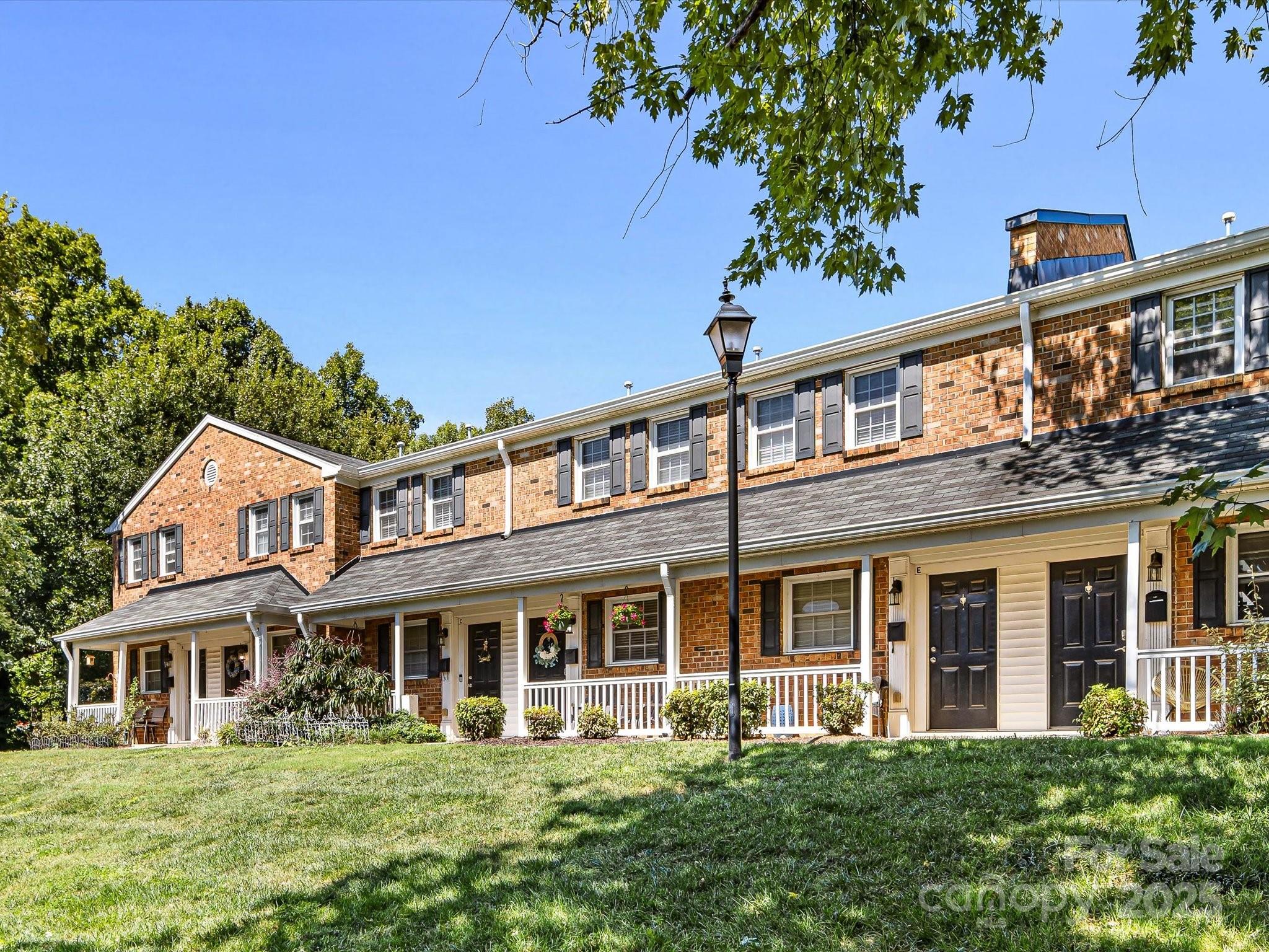 1310 Green Oaks Lane, Charlotte, NC 28205