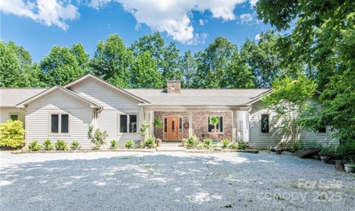 1468 Mount Olivet Road, Zirconia, NC 28790