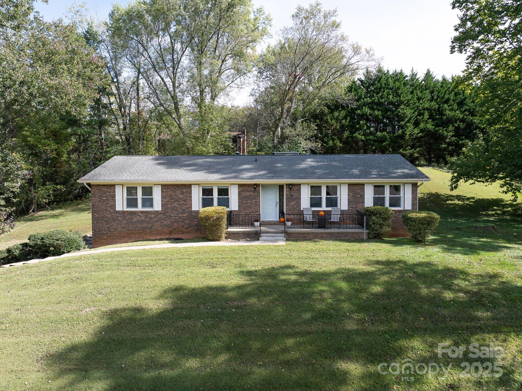 16 Sun Valley Court, Alexander, NC 28701